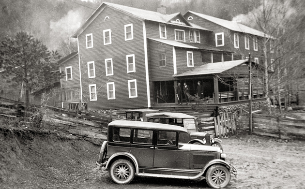 Mountain View Hotel in Gatlinburg 1926 © University of Tennessee Libraries